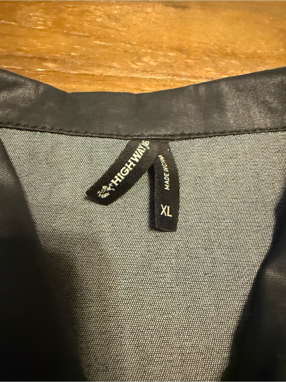 Black Cropped Jacket ⢠Button Front ⢠- Picture 5 of 7